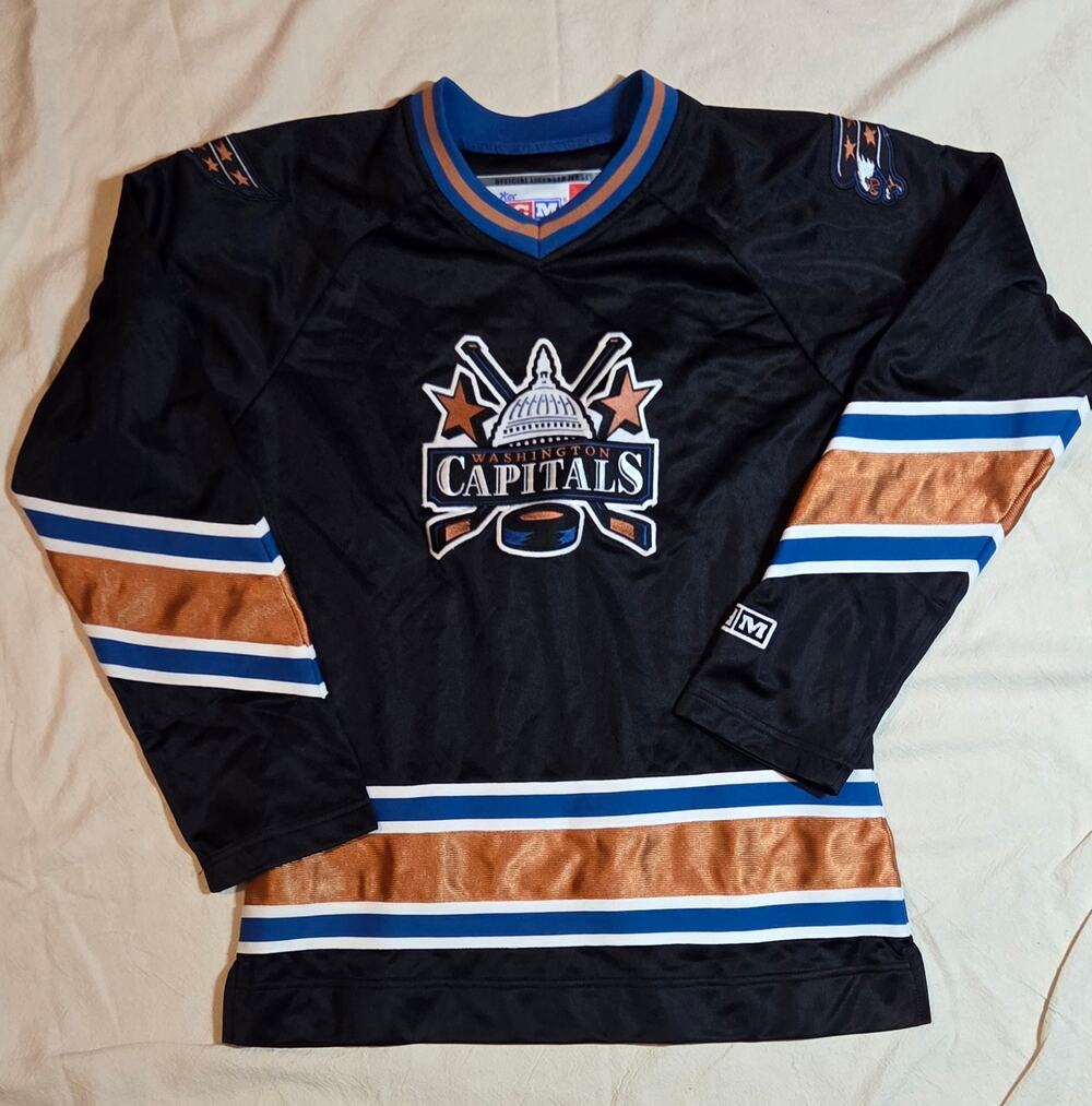 Vintage 90s Washington Capitals CCM For Her Hockey Jersey Womens Small Black
